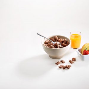 petit-déjeuner avec des cereales ptit carré cacao & noisette